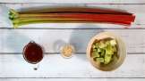 Maserasi rhubarb dengan madu dan jahe